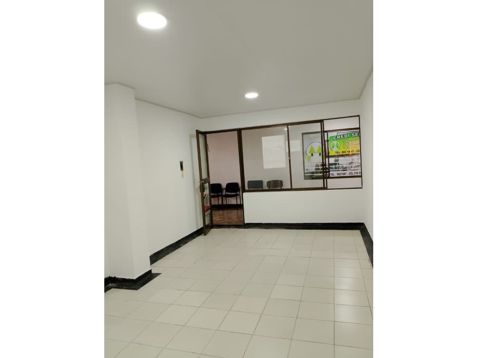 ARRENDAMIENTO OFICINA No 7 SECTOR CENTRO — foto 2
