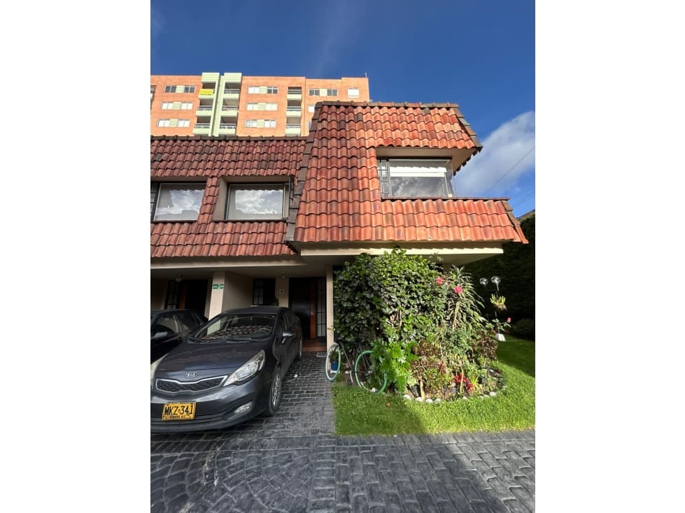 VENDO LINDA CASA ESQUINERA CEDRITOS — foto 1