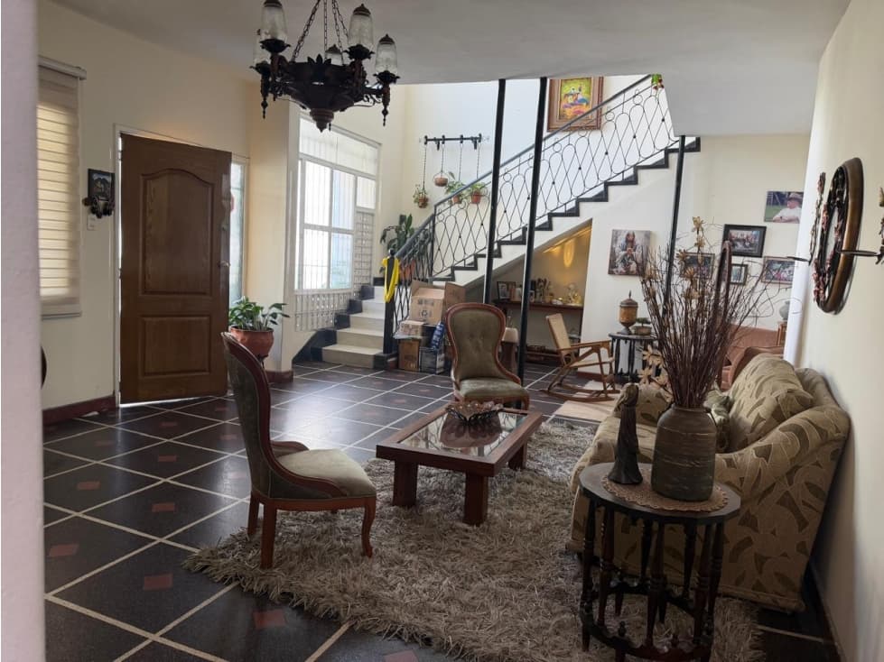 ARRIENDO CASA EN EL POBLADO SECTOR LAURELES — foto 2