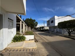 CASA AMPLIA DE DOS PISOS EN VENTA EN CERETE- CORDOBA