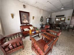 CASA EN ZONA COMERCIAL EN VENTA EN EL CENTRO - MONTERIA