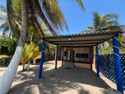 CABAÑA EN VENTA FRENTE AL MAR DEL FRANCES- TOLU.