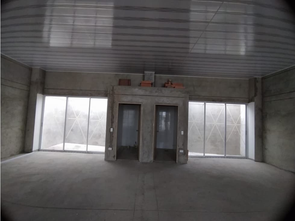 LOCAL COMERCIAL EN ARRIENDO EN LA FLORESTA — foto 2