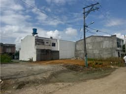 LOTE MEDIANERO EN VENTA EN EL ORIENTE DE LA CIUDAD DE MONTERIA