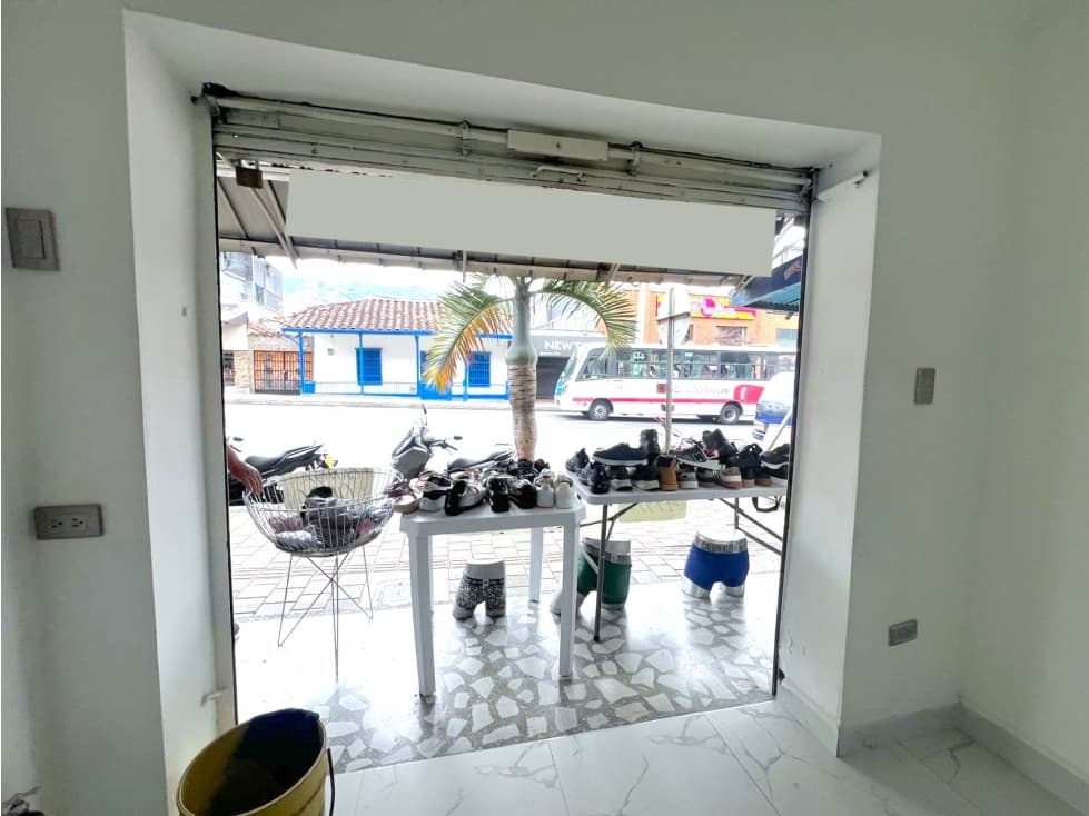 Venta Local Itagüí Centro de la Moda excelente ubicación comercial — foto 1