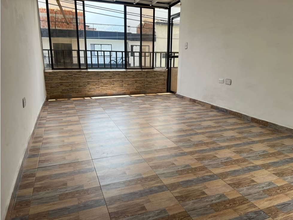 Venta CASA PISO 3 Itagui Centro de la Moda PARA VIVIR O BODEGAJE — foto 4