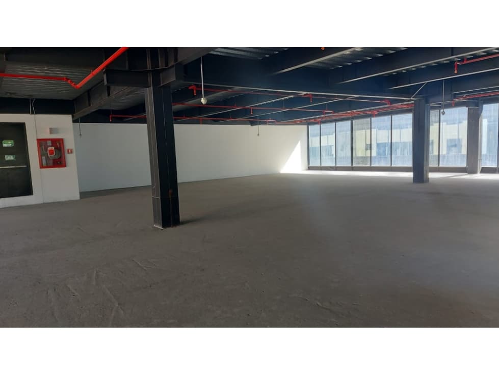 SE ARRIENDA OFICINA CHICÓ NORTE 1.159M2 — foto 1