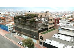 SE ARRIENDA OFICINA EN EL JORGE ELIECER GAITÁN 427M2