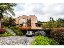 VENDO CASA EN PARCELACIÓN DE ENVIGADO - ESCOBERO.