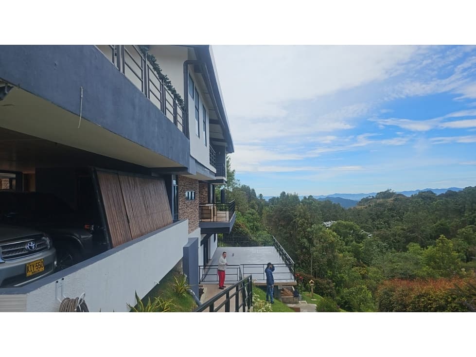 VENDO Casa + cabaña + apartamento en Envigado — foto 2