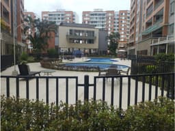 Apartamento en Alquiler en Ciudad Jardín al sur de Cali