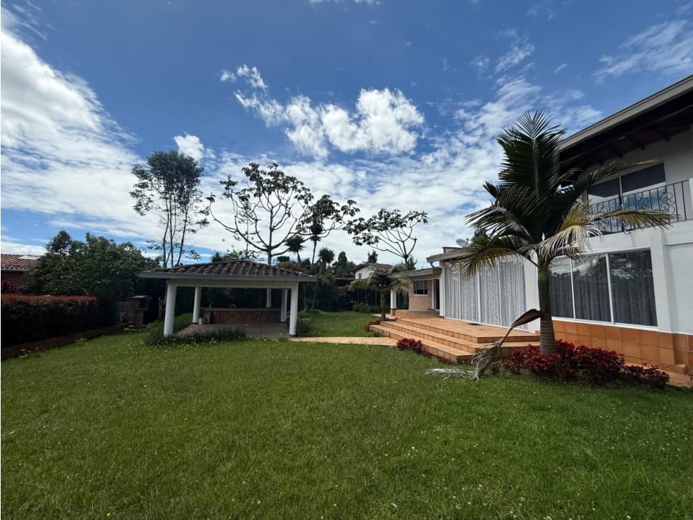 Casa en Alto del Escobero — foto 1