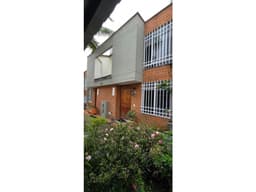 Casa en unidad cerrada