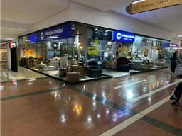 Vendo local RENTANDO en UNICENTRO MEDELLÍN