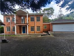 Casa en Arriendo, Loma del chocho - Envigado