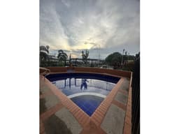Casa conjunto cerrado