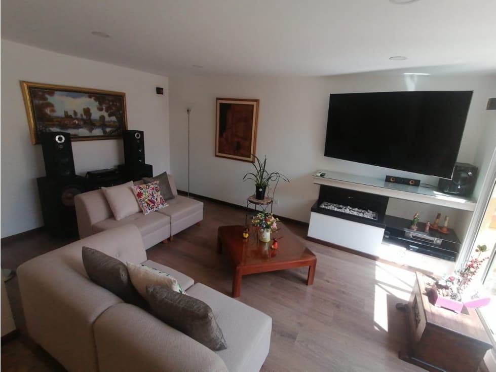 CASA EN VENTA LA ESMERALDA, BOGOTA — foto 2