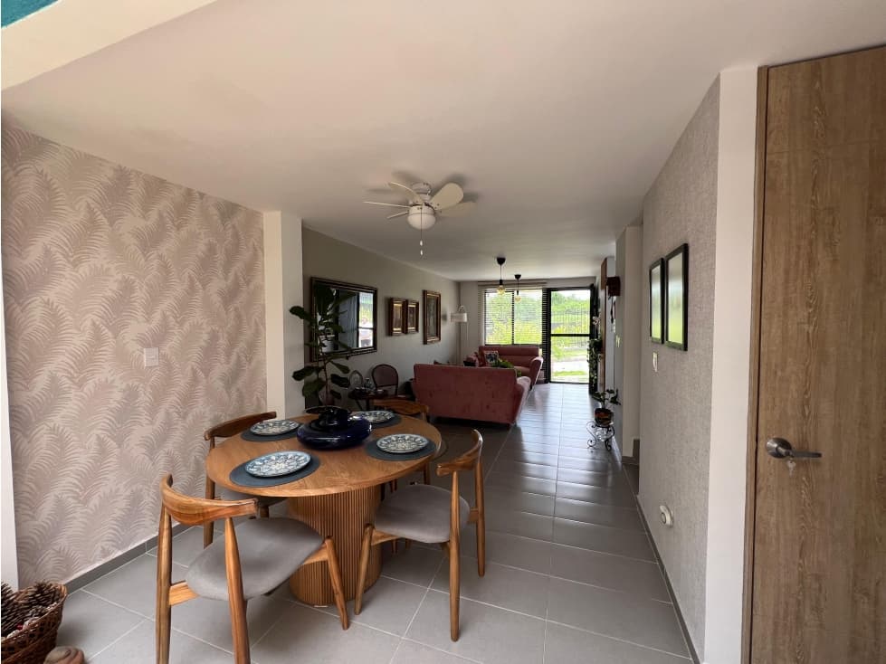 CASA PARA VENTA EN CONJUNTO CERRADO — foto 3