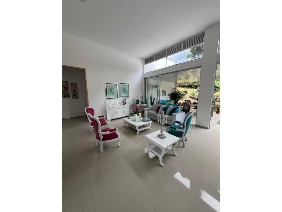 CASA DE LUJO CERCA AL AEROPUERTO — foto 4