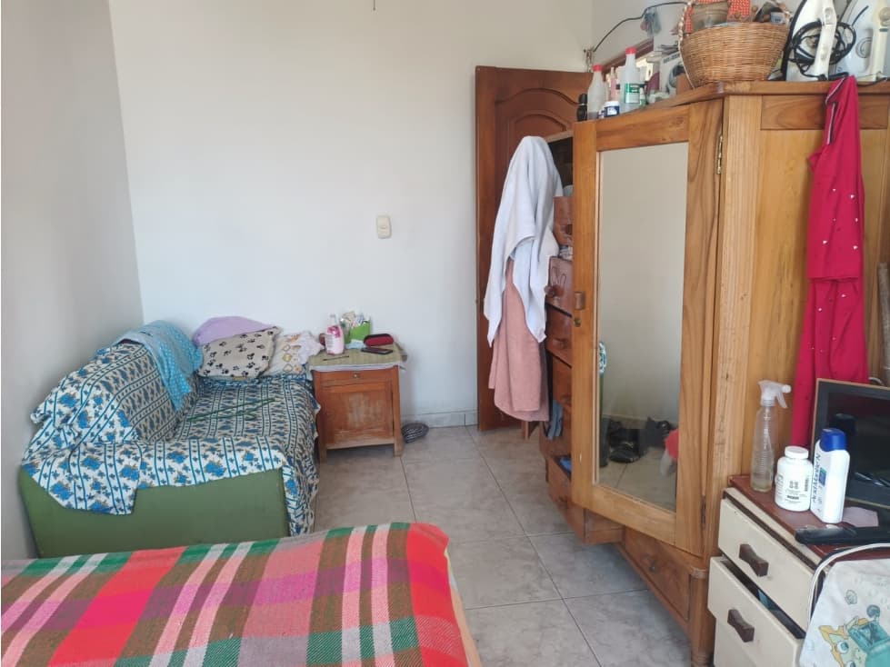 SE VENDE CASA DE DOS NIVELES BARRIO TRAPICHE — foto 4