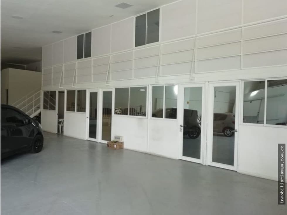 Venta Bodega en Envigado, 550 mts, vía a Sabaneta — foto 1