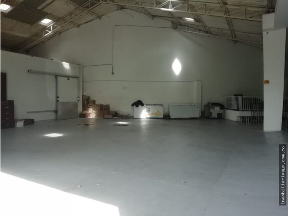 Venta Bodega en Envigado, 550 mts, vía a Sabaneta — foto 4