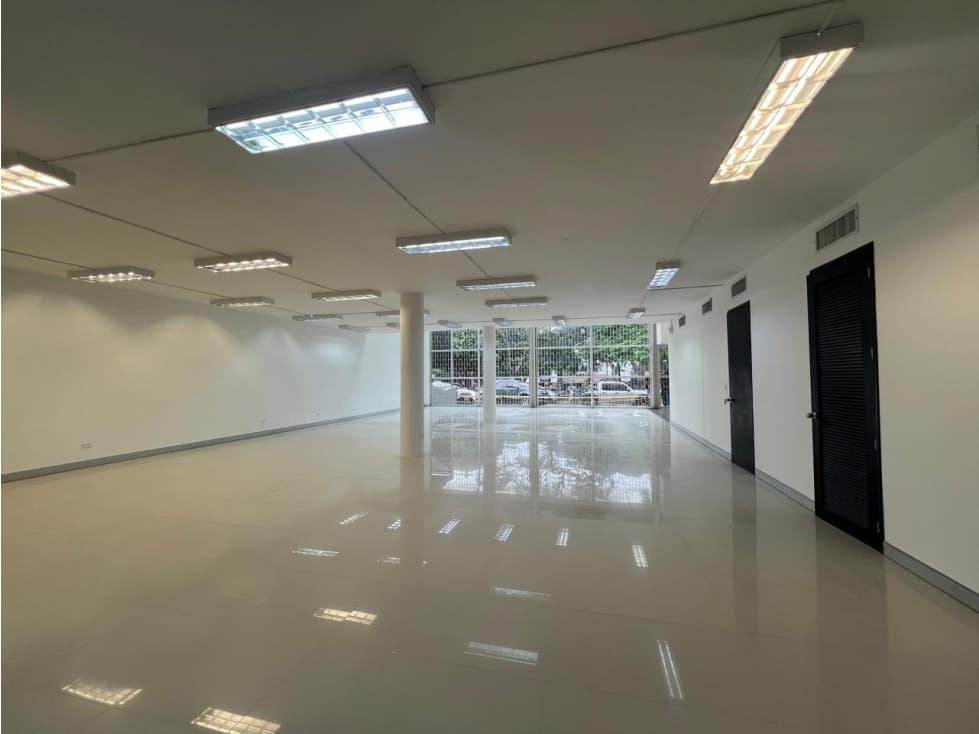 AVENIDA 6 TA. LOCAL COMERCIAL VIA PRINCIPAL 450 M2 — foto 4