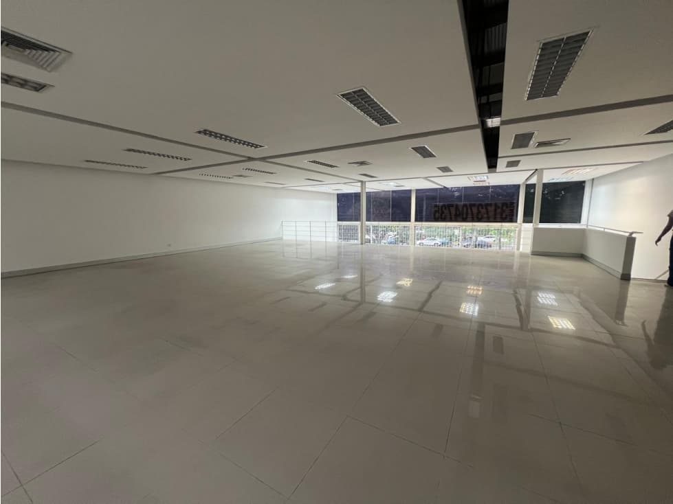 AVENIDA 6 TA. LOCAL COMERCIAL VIA PRINCIPAL 450 M2 — foto 5