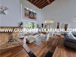 CASA UNIFAMILIAR EN VENTA - SECTOR LOMA DEL ESCOBERO COD: 32002