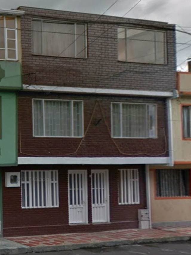 MADRID SI VENDO HERMOSA CASA — foto 1