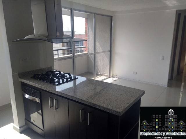 APARTAMENTO EN VENTA EN LOS COLORES CÓDIGO 13721 — foto 1