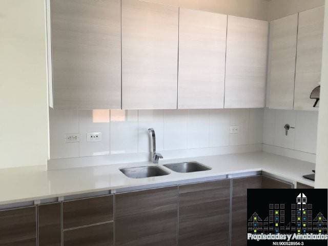 APARTAMENTO EN VENTA SECTOR EL POBLADO CÓDIGO 574 — foto 1