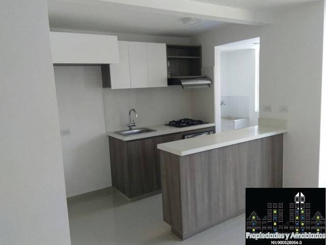 APARTAMENTO EN VENTA EN LOS COLORES CÓDIGO 724 — foto 1