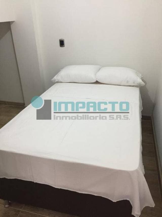 APARTAMENTO AMOBLADO EN LAURELES COD 20241 — foto 3