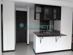 EN ALQUILER APARTAMENTO EN LOMA LOS BERNAL COD. 10486 EE