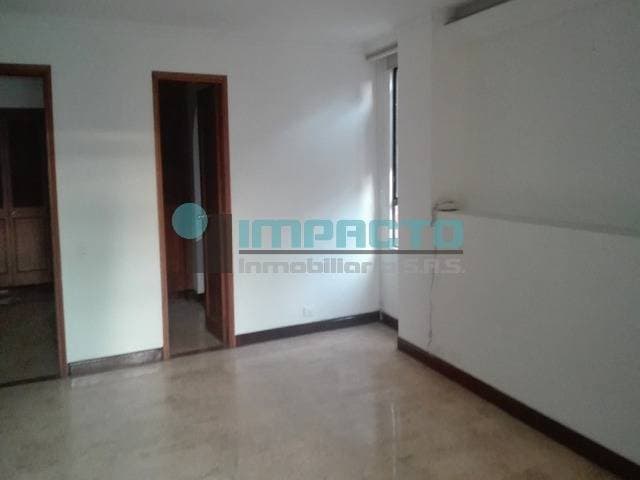SE ARRIENDA APARTAMENTO EN CASTROPOL COD 11182 < — foto 5