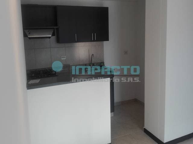 SE ARRIENDA APARTAMENTO EN POBLADO COD 11231 BB — foto 2