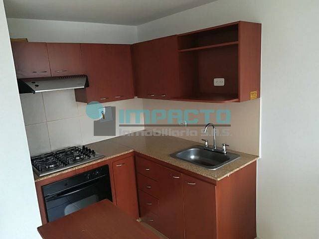 SE ARRIENDA APARTAMENTO EN ENVIGADO COD 11268 AZ — foto 1