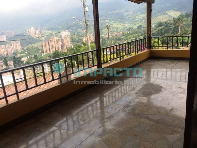 SE ARRIENDA APARTAMENTO EN ENVIGADO COD 11265 QW — foto 1
