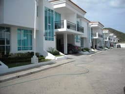 CASA MODERNA EN VENTA RODADERO SANTA MARTA