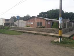 TE VENDEMOS Casa Bodega o Local con un Área Total de 384 m2, en el Salvador-Apartadó, Antioquia-Colombia