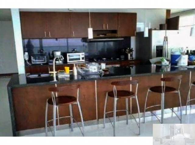 APARTAMENTO DE 3 HABITACIONES EDIFICIO FRENTE AL MAR — foto 5