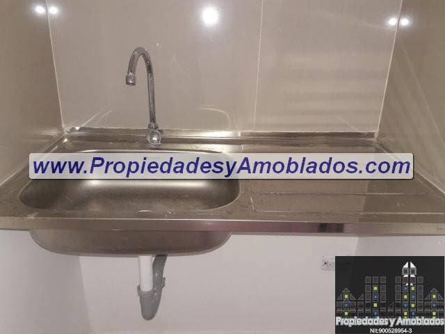 se arrienda oficina en laureles código:16633 — foto 1