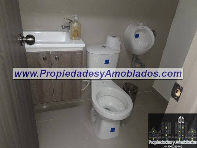 se arrienda oficina en laureles código:16633 — foto 2
