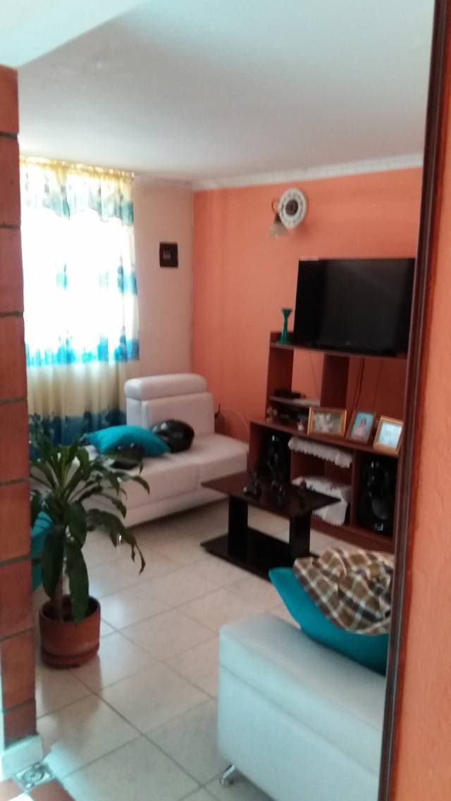 Hermosa casa esquinera — foto 3