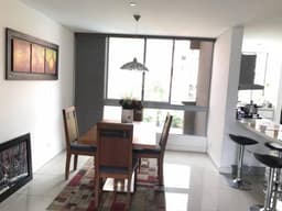 Hermoso apartamento en venta. Loma de benedictinos