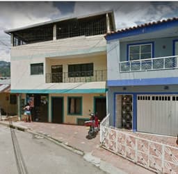 VENTA DE CASA DE 3 PISOS Y 4 APARTAMENTOS PARA NEGOCIO Y VIVIENDA EN LA CUMBRE