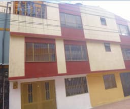 VENTA DE CASA GRANDE / BARRIO PROTECHO - CASA LINDA