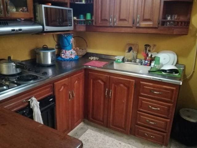 CASA COMODA EN VENTA SEGUNDO PISO- MEDELLIN — foto 2