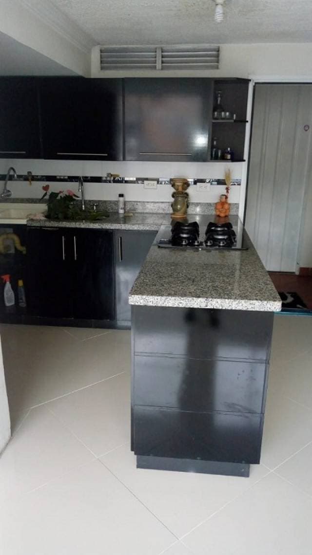 VENDO APARTAMENTO BONITO EN ROBLEDO — foto 4